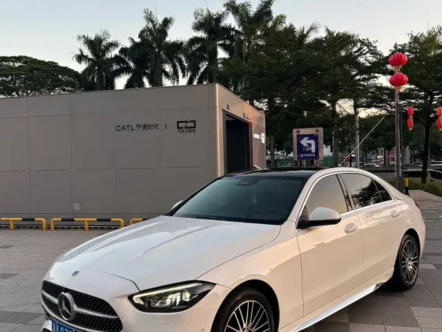 Mercedes-Benz C-Class — Фото автомобиля 2