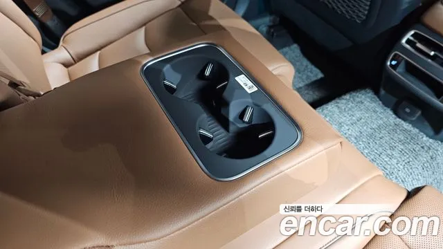 Genesis GV70 2.5T Бензин AWD — Фото автомобиля 13