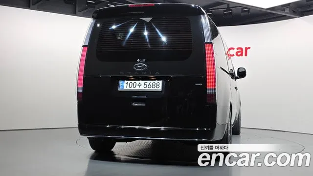 Hyundai Staria Staria 4WD Lounge 9 мест — Фото автомобиля 4