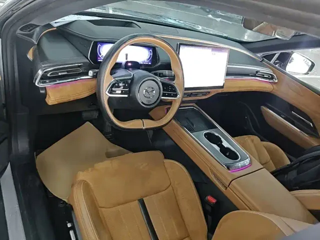 Mazda EZ-6 — Фото автомобиля 9