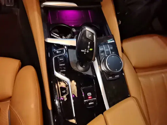BMW 6 Series Gran Turismo — Фото автомобиля 13