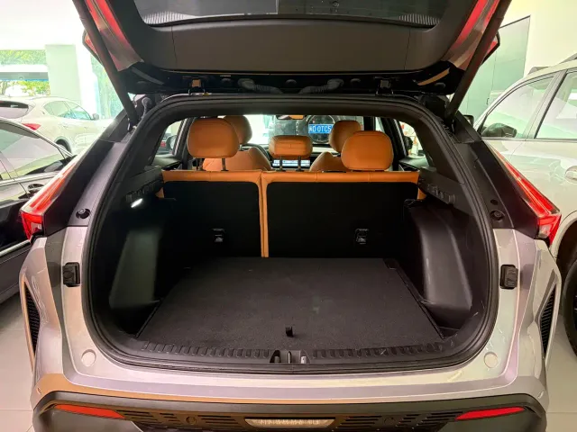 Geely Boyue — Фото автомобиля 3