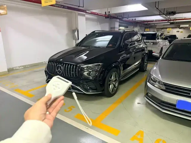 Mercedes-Benz GLE-Class AMG — Фото автомобиля 3