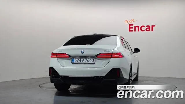 BMW 5-Series 5 серия (G60) 530i xDrive M Sport — Фото автомобиля 3