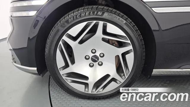 Genesis G90 Бензин 3.5 Turbo e-S/C AWD LWB — Фото автомобиля 5