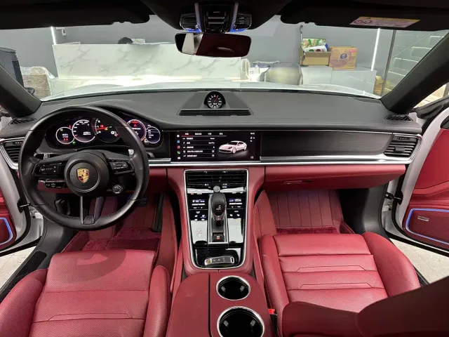 Porsche Panamera — Фото автомобиля 8