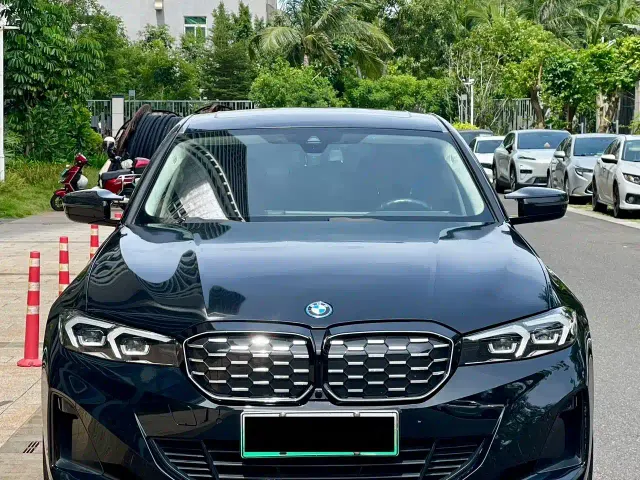 BMW i3 — Фото автомобиля 2