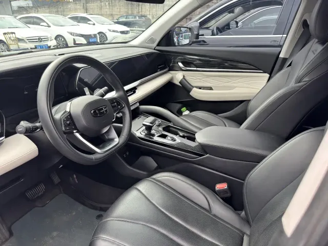 Geely Xingyue L — Фото автомобиля 4