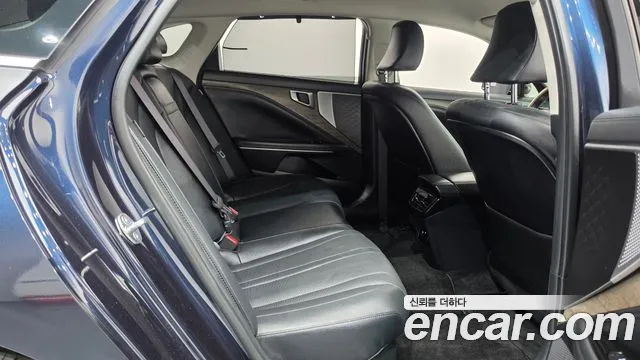 Kia K8 K8 Hybrid — Фото автомобиля 17