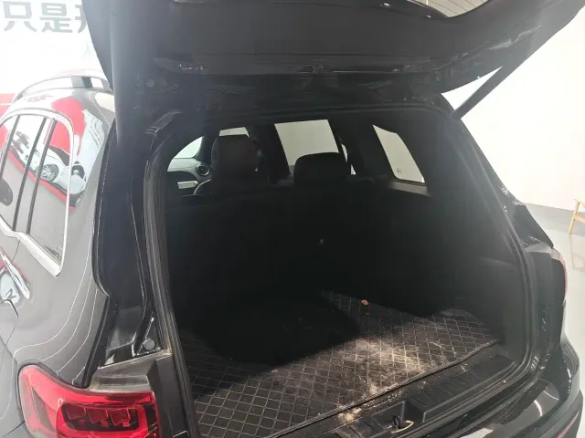 Mercedes-Benz EQB — Фото автомобиля 14