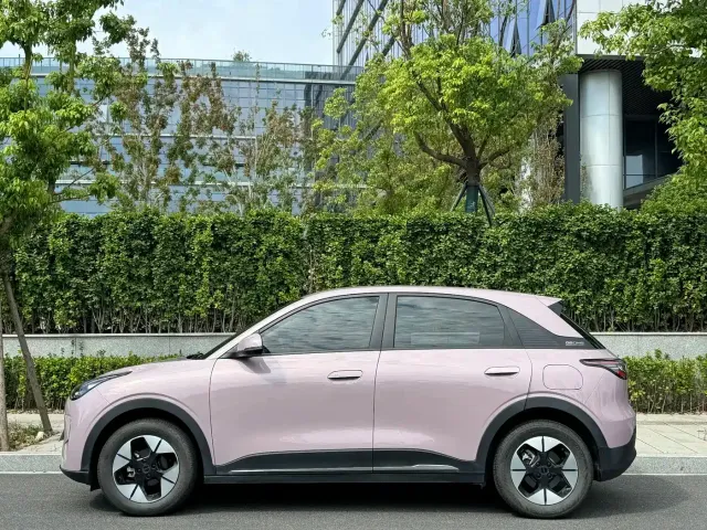 Geely Galaxy Starry Wish 2025 UP 410km Explorer Edition — Фото автомобиля 2