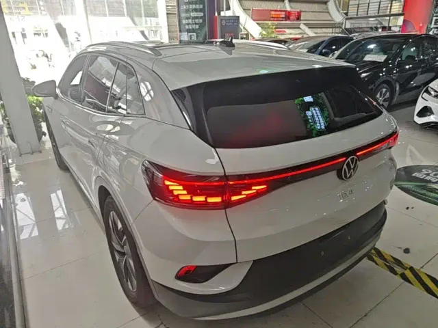 Volkswagen ID.4 Crozz — Фото автомобиля 4