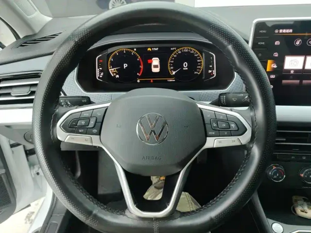 Volkswagen Lavida — Фото автомобиля 15