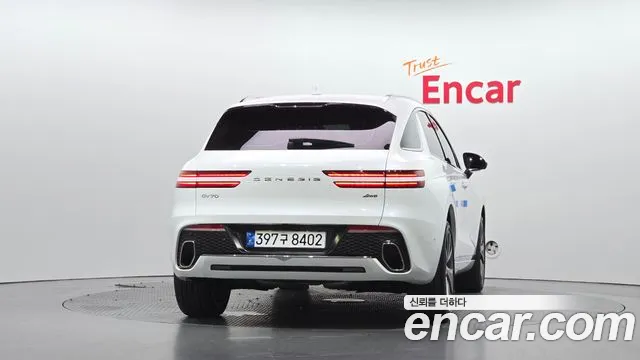 Genesis GV70 — Фото автомобиля 4