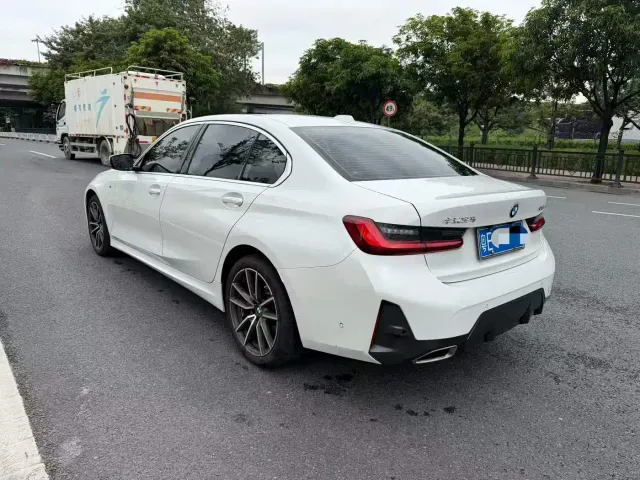 BMW 3 Series — Фото автомобиля 5