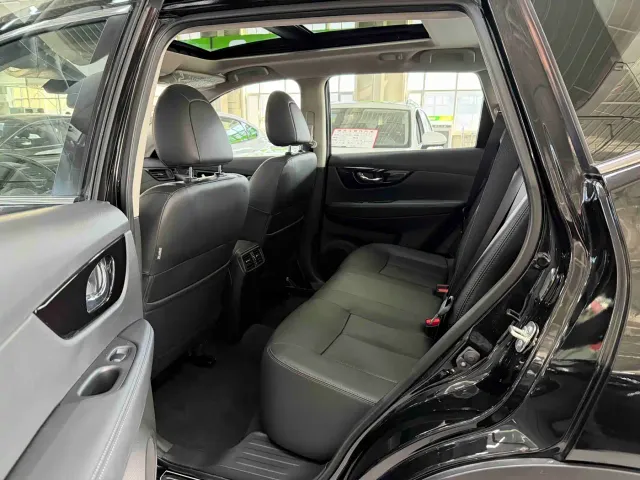 Nissan X-Trail — Фото автомобиля 13