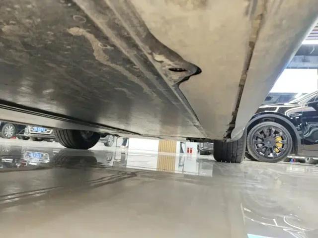 Tesla Model Y — Фото автомобиля 20