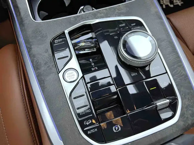 BMW X7 — Фото автомобиля 18