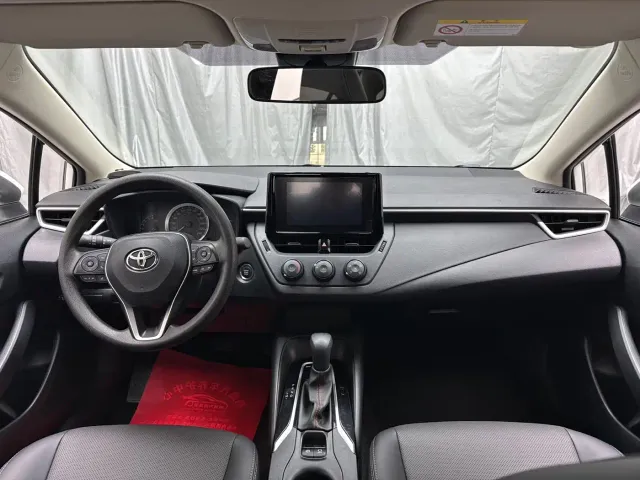 Toyota Corolla — Фото автомобиля 5