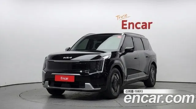 Kia EV9 — Фото автомобиля 3