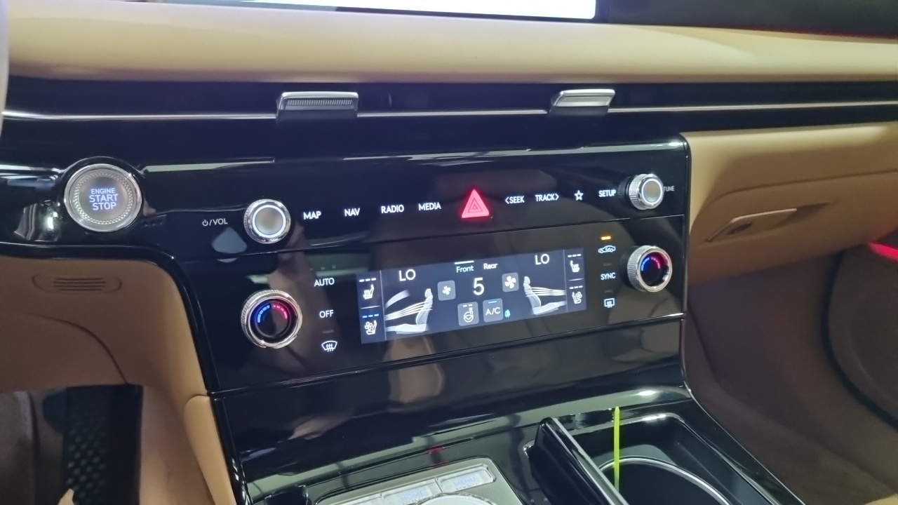 Genesis G80 RG3 — Фото автомобиля 13