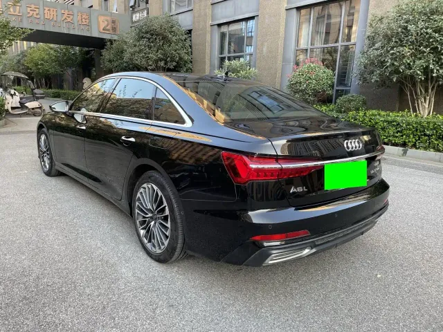 Audi A6L — Фото автомобиля 16