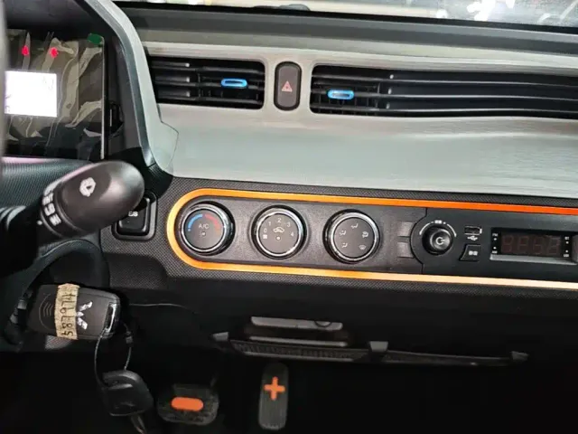 Wuling Hongguang Mini EV — Фото автомобиля 12