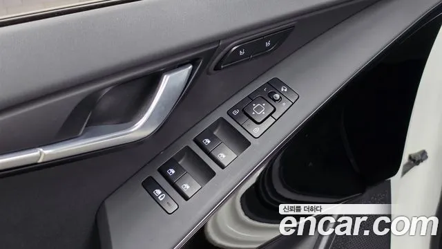 Kia Niro New — Фото автомобиля 26