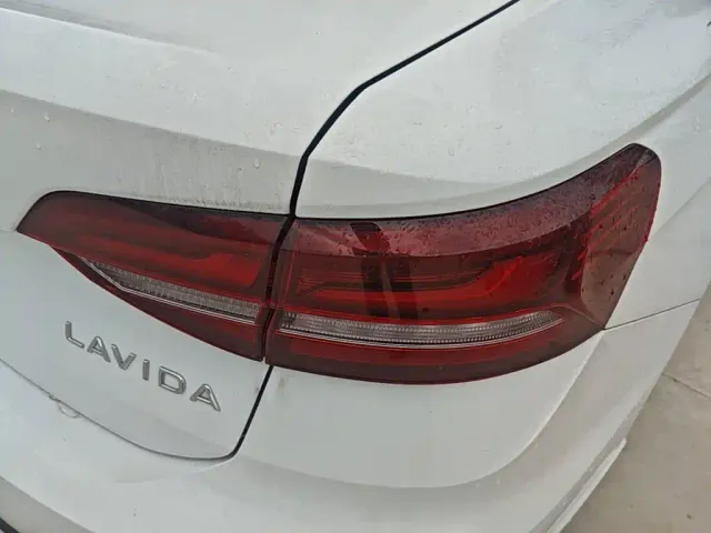 Volkswagen Lavida — Фото автомобиля 7