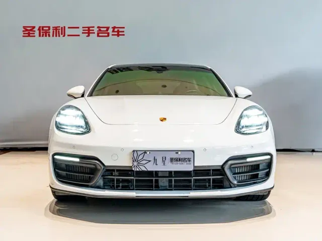 Porsche Panamera — Фото автомобиля 2