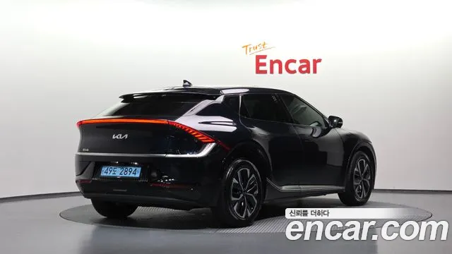 Kia EV6 — Фото автомобиля 2