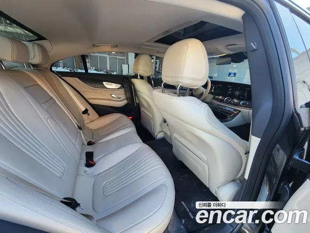 Mercedes-Benz CLS-Class — Фото автомобиля 11