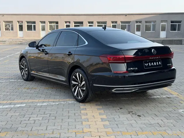 Volkswagen Passat — Фото автомобиля 8