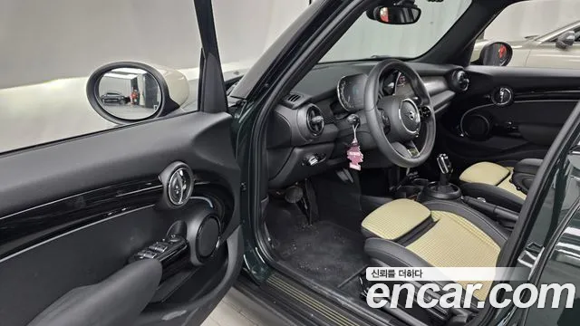 MINI Cooper — Фото автомобиля 10