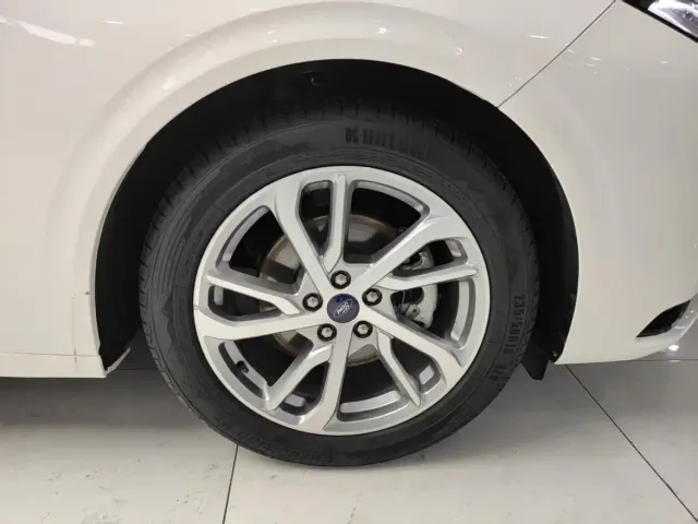 Ford Mondeo — Фото автомобиля 13