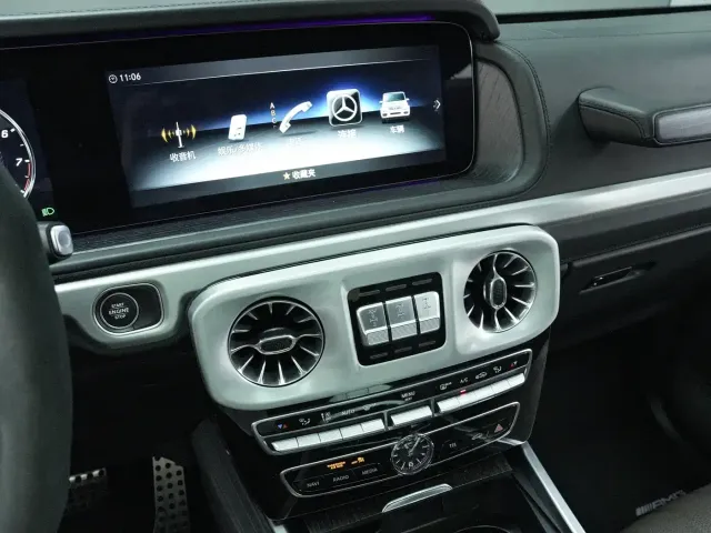Mercedes-Benz Mercedes-Benz G-Class AMG 2023 AMG G 63 — Фото автомобиля 9