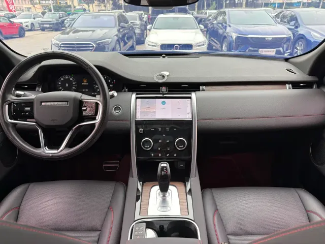 Land Rover Discovery Sport — Фото автомобиля 9