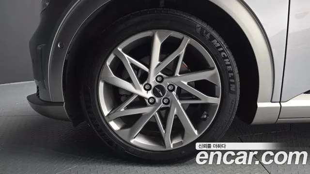 Genesis GV60 — Фото автомобиля 5