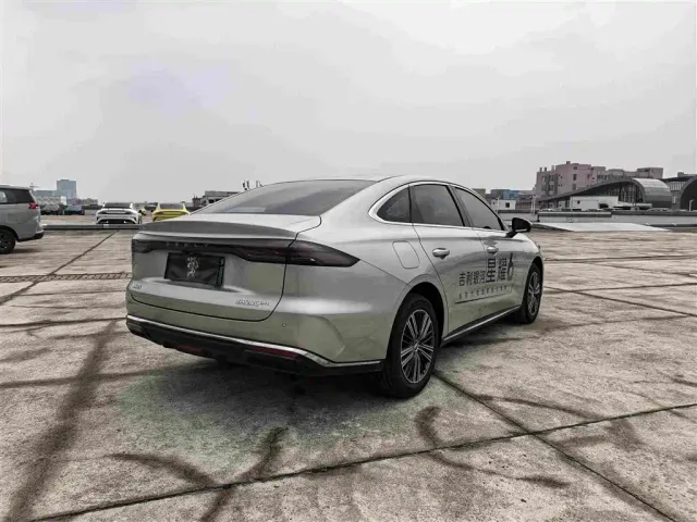 Geely Galaxy Stellar 6 — Фото автомобиля 4