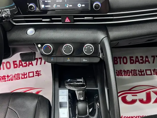 Hyundai Elantra — Фото автомобиля 13