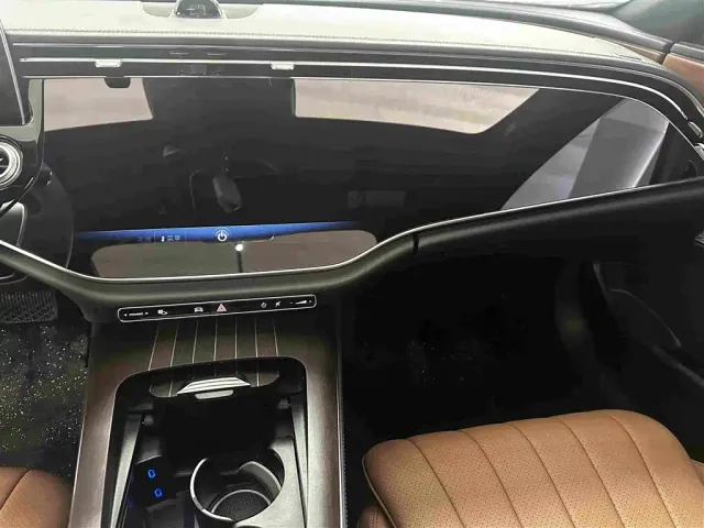 Mercedes-Benz E-Class — Фото автомобиля 10