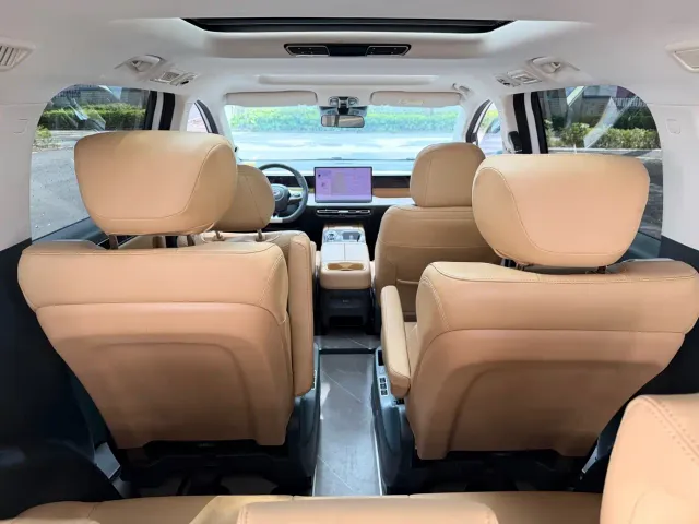 GAC Trumpchi E8 — Фото автомобиля 17