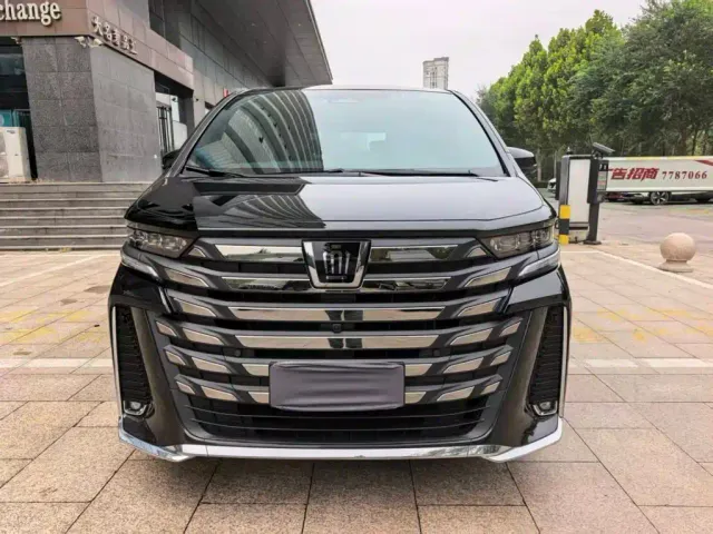 Toyota Vellfire — Фото автомобиля 2