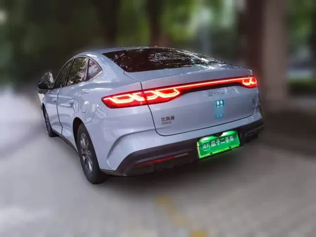 BYD Qin L — Фото автомобиля 4