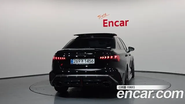 Audi RS3 — Фото автомобиля 4