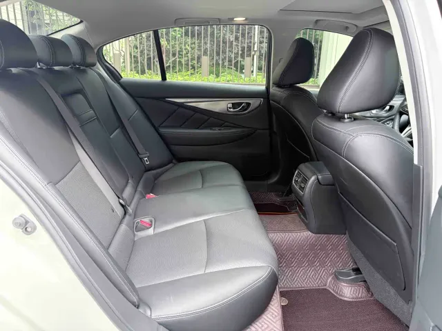 Infiniti Q50L — Фото автомобиля 7