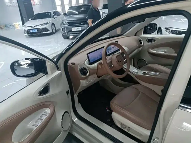 Wuling Bingo — Фото автомобиля 15
