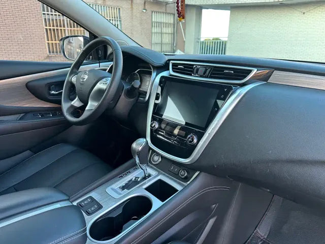 Nissan Murano — Фото автомобиля 12
