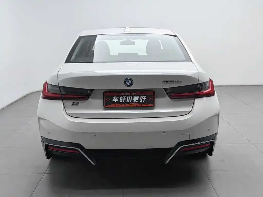BMW BMW i3 2022 eDrive 35 L — Фото автомобиля 4