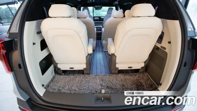 Kia Carnival Generation 4 — Фото автомобиля 19
